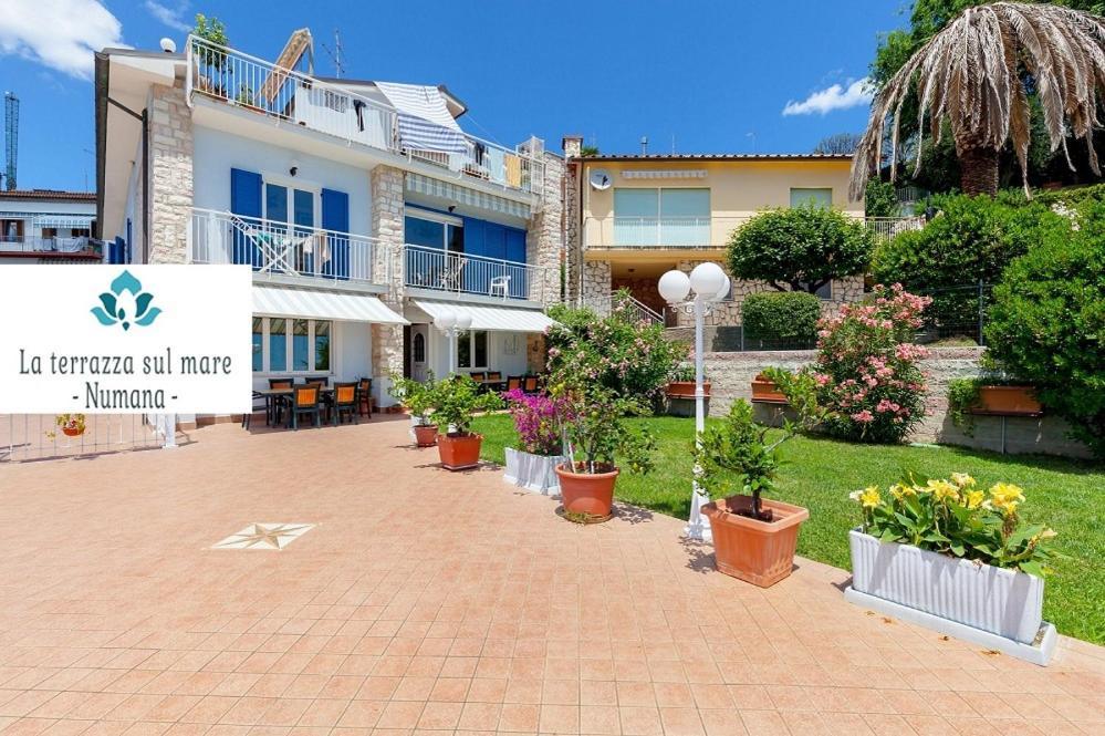 La Terrazza Sul Mare - Numana - Apartment Екстериор снимка